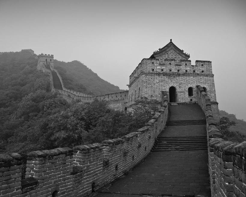 无人,横图,黑白,室外,白天,山,雾,建筑,长城,历史,台阶,天空,地标建筑,摄影,宁静,中国文化