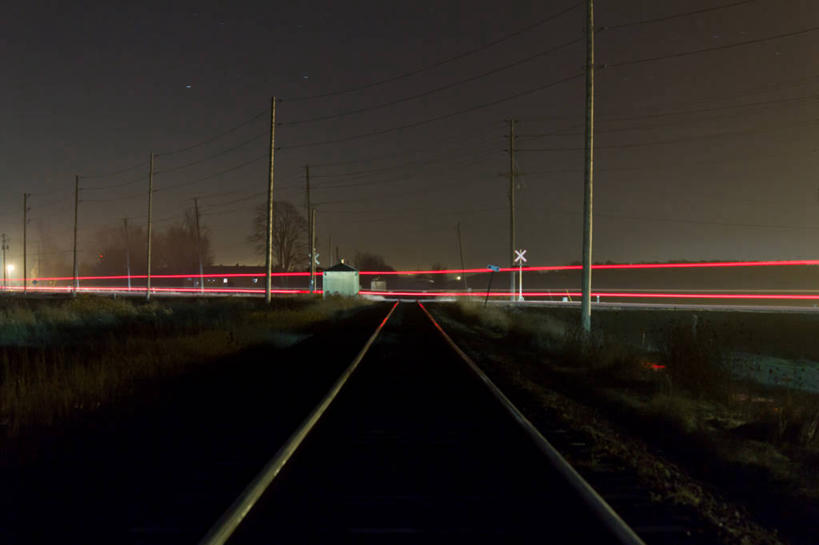 无人,横图,室外,夜晚,长时间曝光,旅途,雾,卡车,路,铁路,加拿大,轨道,交通,铁轨,运输,摄影,电,迅速,安大略省,彩图,旅行,输电塔