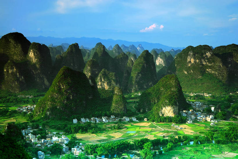 无人,横图,室外,白天,美景,山,建筑,地形,景观,田地,云,风景,天空,自然,景色,摄影,广西,宁静,自然风光,阳朔,地质学,自然地理,岩石,彩图