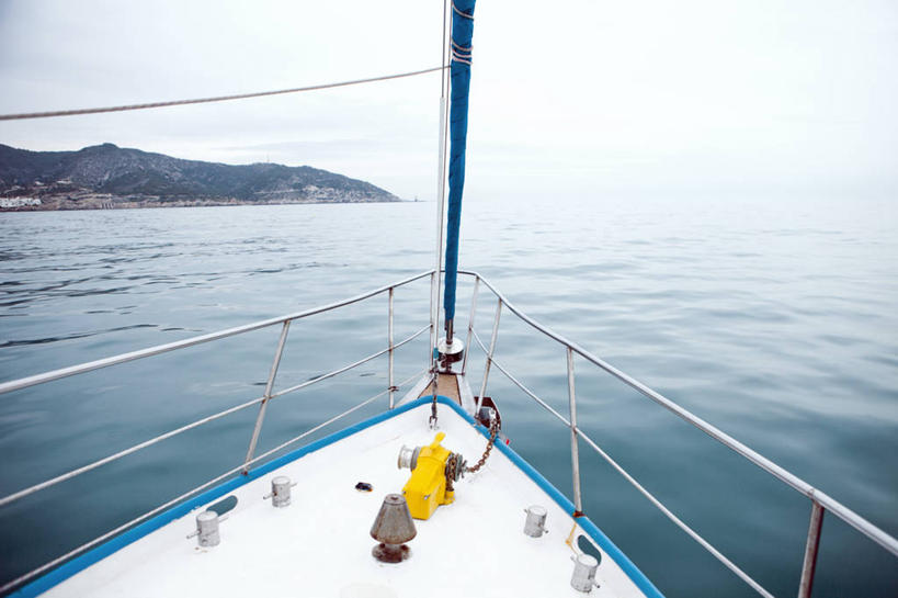 帆船,无人,栏杆,横图,室外,特写,白天,海洋,船,西班牙,方向,自然,交通工具,运输,摄影,部分,载具,彩图,旅行,锡切斯,巴塞罗那省