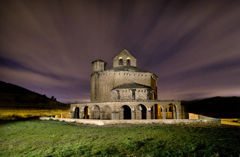 无人,教堂,横图,室外,建筑,西班牙,庭院,拱门,天空,自然,黄昏,摄影,宗教,宁静,基督教,灵性,卷云,彩图