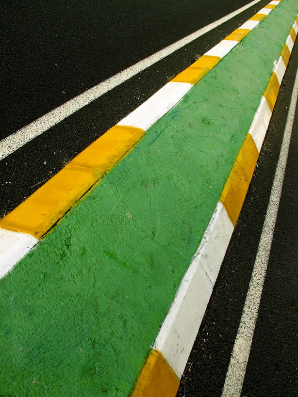 无人,竖图,室外,特写,白天,路,西班牙,分离,路标,黄色,绿色,白色,运输,摄影,阿利坎特,彩图