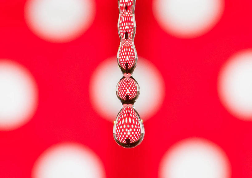 无人,横图,特写,安全,英国,反射,斑点,水滴,防护,隔热手套,微波炉手套,饮食,红色,白色,手套,摄影,保护,协调,纯净,厨房手套,隔热,想法,彩图