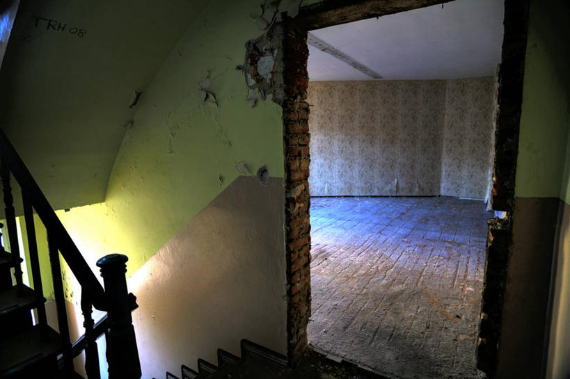 无人,横图,室内,白天,壁纸,楼梯,建筑,德国,废弃,墙,首都,破坏,柏林,破损,摄影,报废,损坏,废物,下降,丢弃,放弃,抛弃,摈弃,破败,彩图,屏弃,摈斥,摒除