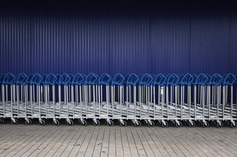 无人,横图,室外,白天,重复,西班牙,一排,许多,丰富,整齐,首都,很多,排列,马德里,摄影,行李车,便利,队列,彩图