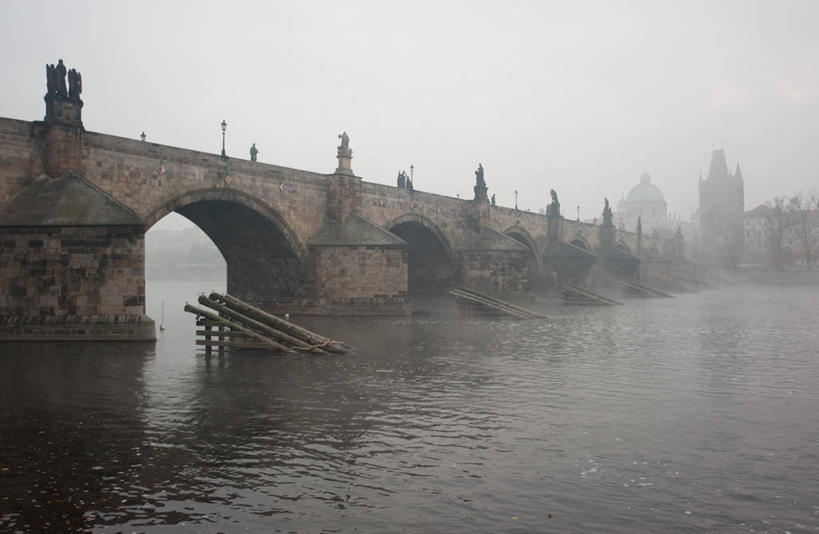无人,横图,室外,河流,雾,建筑,欧洲,捷克,反射,拱门,桥,黎明,天气,首都,联系,摄影,宁静,中欧,捷克共和国,万里无云,波西米亚,布拉格,查理大桥,彩图,旅行