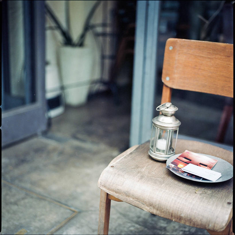 无人,横图,室外,地板,门,椅子,日本,灯笼,纸,纸灯笼,盘子,摄影,古董,简单,彩图