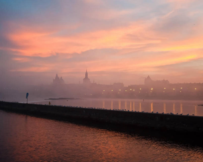 无人,横图,室外,河流,建筑,欧洲,捷克,反射,古城,塔,黎明,首都,摄影,宁静,中欧,捷克共和国,波西米亚,布拉格,伏尔塔瓦河,彩图