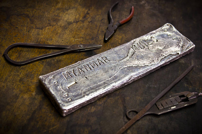 无人,酒吧,横图,室内,采矿业,桌子,缅甸,生锈,工具,文字,财富,摄影,英文字母,矿产,腐蚀,侵蚀,简单,矿物,华贵,腐化,锈迹斑斑,彩图,金属矿产