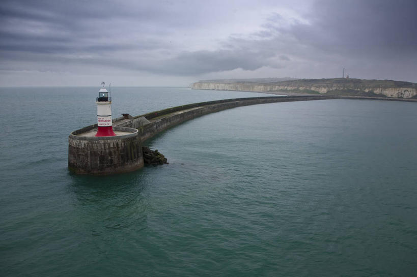 无人,横图,室外,白天,海洋,道路,英国,信息,岛,海岸线,水平线,云,混凝土,灯塔,交通,方向,天空,自然,摄影,引导,指导,指引,宁静,防波堤,航标,纽黑文,彩图,海港,导航