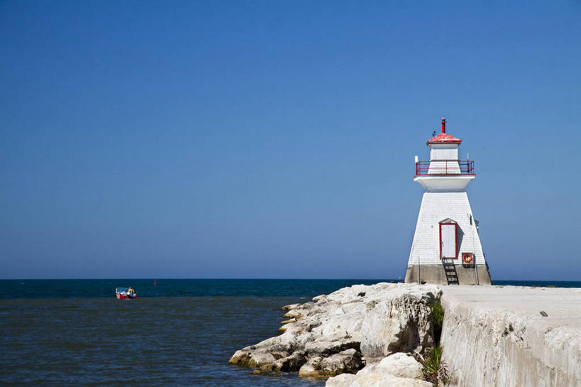 无人,横图,室外,白天,湖,道路,船,加拿大,信息,水平线,灯塔,交通,方向,天空,自然,摄影,引导,指导,指引,保护,北美,防波堤,航标,休伦湖,彩图,导航