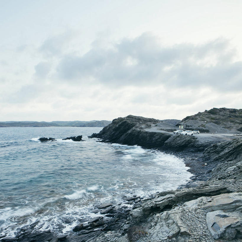 无人,方图,室外,白天,海洋,水,汽车,西班牙,欧洲,云,天空,自然,运输,摄影,宁静,南欧,西班牙王国,巴利阿里群岛,巴利阿里,梅诺卡岛,岩石,彩图