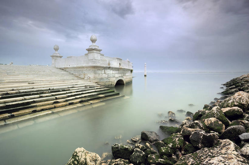 无人,横图,室外,白天,楼梯,建筑,葡萄牙,欧洲,柱子,云,拱门,首都,历史,里斯本,天空,摄影,宁静,里斯本区,岩层,南欧,葡萄牙共和国,死水,岩石,彩图