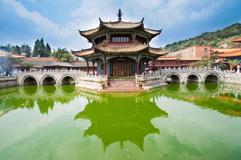 无人,寺庙,横图,室外,白天,湖,建筑,昆明,反射,云,桥,宝塔,拱桥,天空,摄影,宗教,佛教,中国文化,云南省,彩图