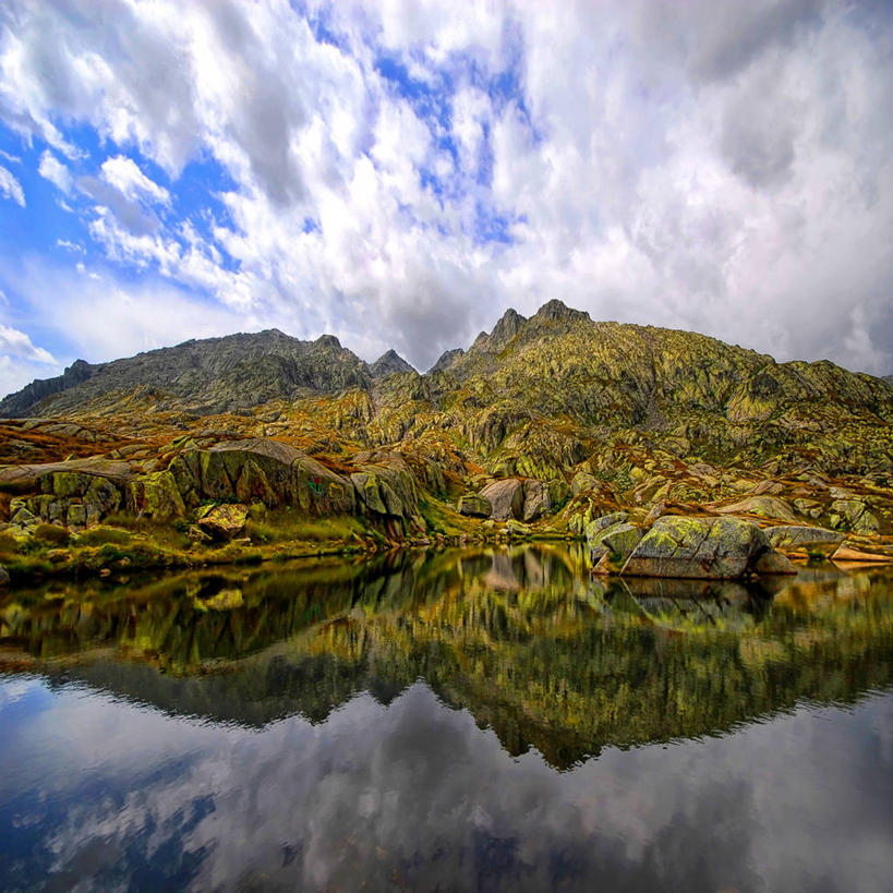 无人,方图,室外,白天,山,水,瑞士,对称,反射,云,苔藓,风景,天空,自然,摄影,宁静,因特拉肯,彩图