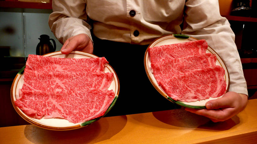 点心,面包,成年人,一个人,站,横图,室内,特写,日本,仅一个男性,切开,准备,生食,牛肉,食品,面点,拿着,休闲装,吐司,饮食,食物,糕点,盘子,切,摄影,法式面包,清新,出示,剖面,吐司面包,切面,健康食物,大阪府,大阪市,彩图,多士,听型面包