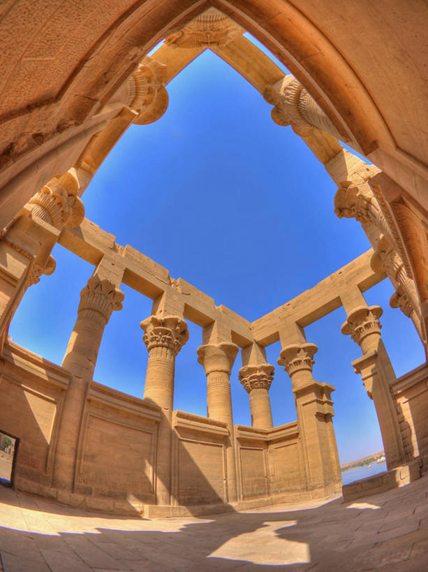 无人,竖图,室内,白天,鱼眼镜头,仰视,建筑,埃及,阴影,摄影,宗教,中东,万里无云,埃及文化,亭台楼阁,彩图,低角度拍摄