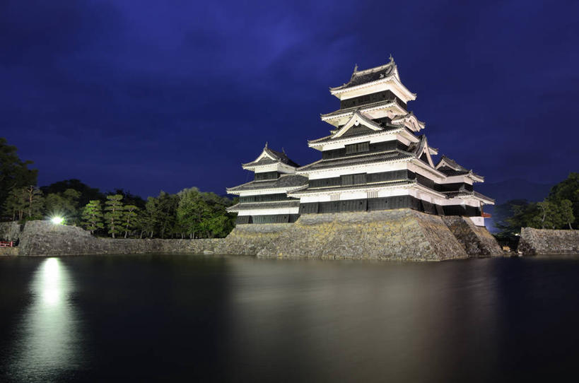 无人,横图,室外,夜晚,建筑,长野县,日本,日本文化,反射,云,历史,树,天空,地标建筑,摄影,纪念,留念,宁静,照亮,神殿,怀念,松本,松本城,死水,彩图