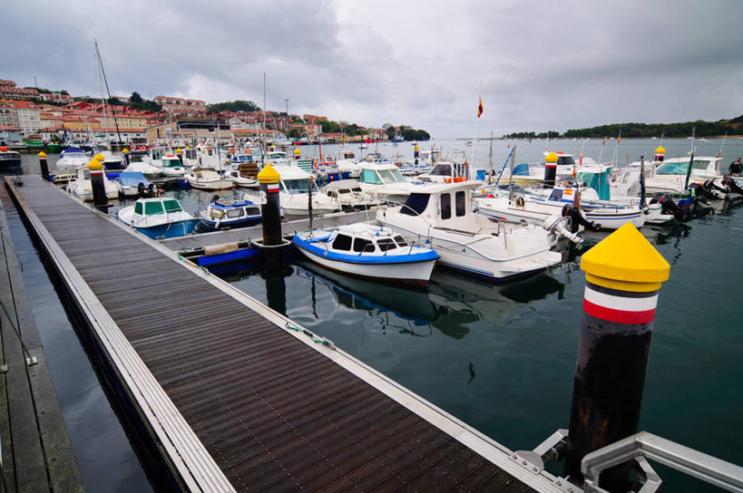 无人,码头,横图,室外,白天,渔业,船,西班牙,停靠,渔船,运输,摄影,停泊,系船柱,坎塔布利亚,彩图,海港