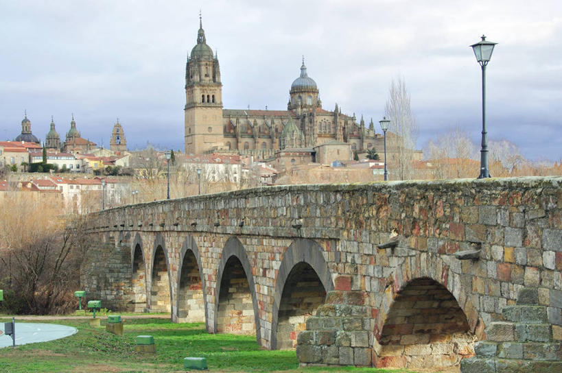 无人,横图,室外,白天,建筑,路灯,西班牙,拱门,桥,联系,萨拉曼卡,拱桥,天空,自然,摄影,宁静,罗马桥,彩图