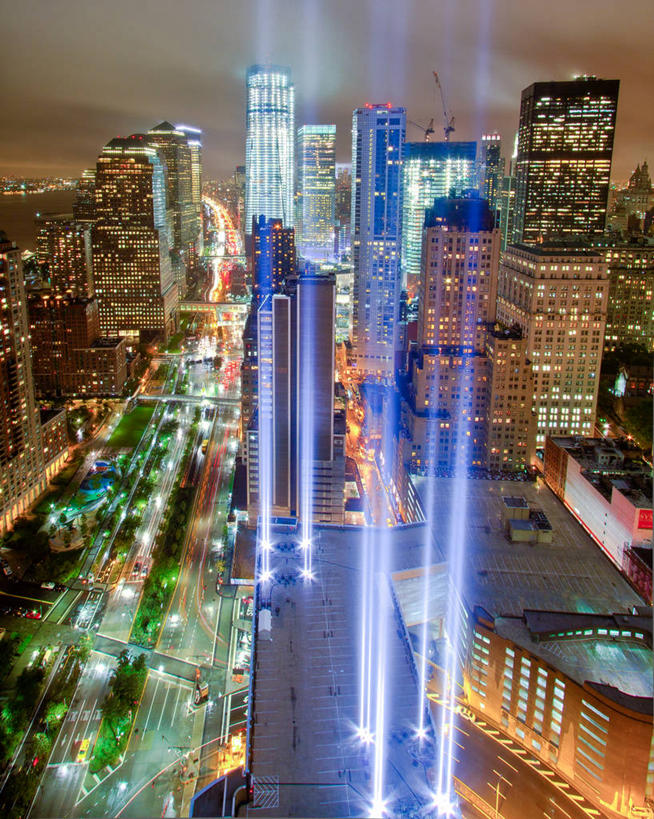 无人,竖图,俯视,室外,夜晚,天际线,建筑,摩天大楼,纽约,美国,摄影,照亮,照明设备,市区,彩图,高角度拍摄