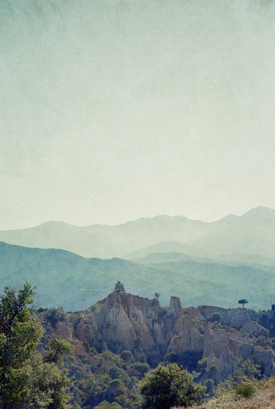 无人,竖图,室外,白天,法国,欧洲,纹路,纹理,地形,风景,天空,摄影,山脊,西欧,岩层,法兰西,剪影,法国文化,法兰西共和国,肌理,法兰西第五共和国,石灰石,朗格多克.鲁西永,朗格多克.鲁西永大区,佩皮尼昂,岩石,彩图