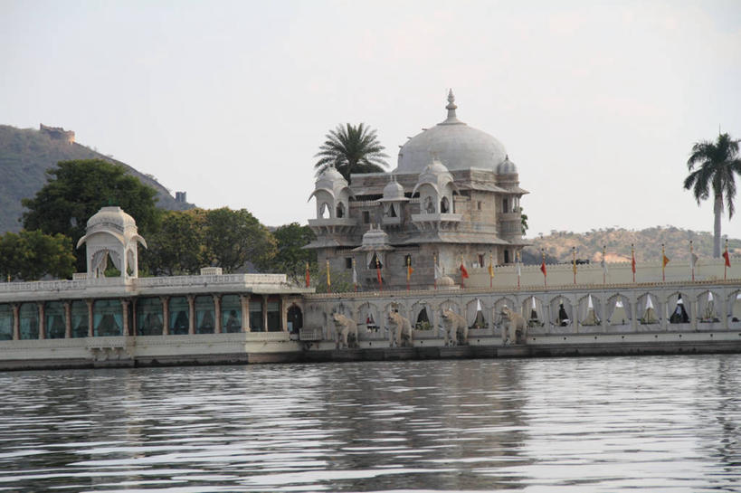 无人,宫殿,横图,室外,白天,湖,山,建筑,印度,反射,历史,天空,摄影,圆顶建筑,印度文化,拉贾斯坦邦,乌代浦,彩图