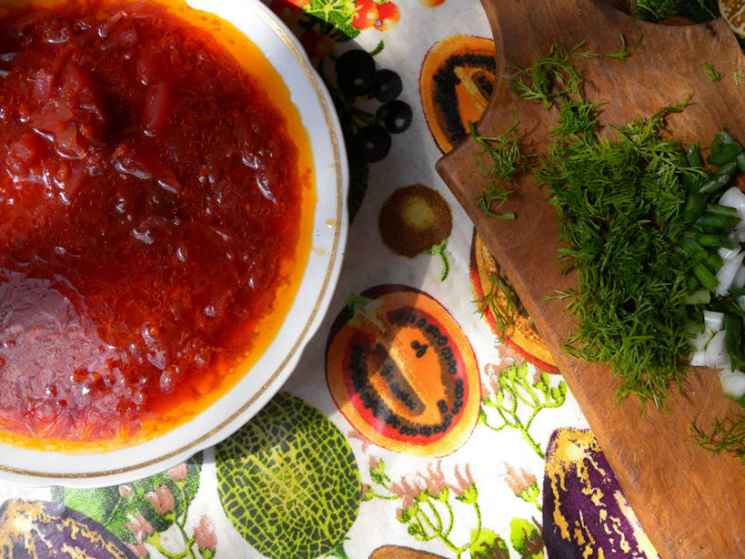 无人,横图,俯视,彩色,室外,特写,白天,乌克兰,案板,桌布,罗宋汤,摄影,五颜六色,色彩斑斓,五彩缤纷,健康食物,莳萝,五彩斑斓,五光十色,彩图,高角度拍摄,哈尔科夫