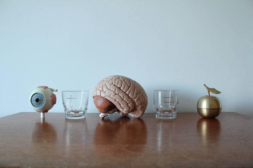 脑,无人,横图,室内,白天,桌子,苹果,静物,英国,金属,木制,摄影,健康食物,想法,彩图