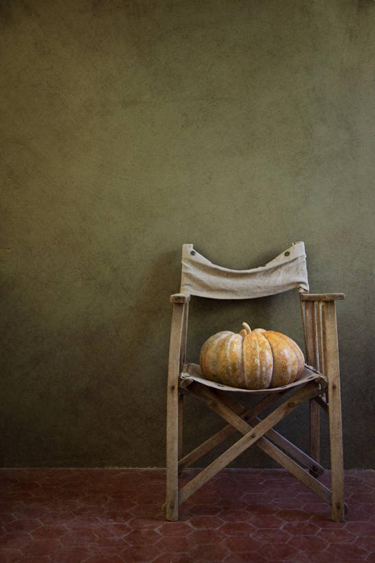 无人,竖图,室内,白天,南瓜,蔬菜,静物,椅子,法国,欧洲,木制,饮食,两个,摄影,西欧,清新,法兰西,健康食物,法兰西共和国,法兰西第五共和国,朗格多克.鲁西永,朗格多克.鲁西永大区,彩图,贝塞尔