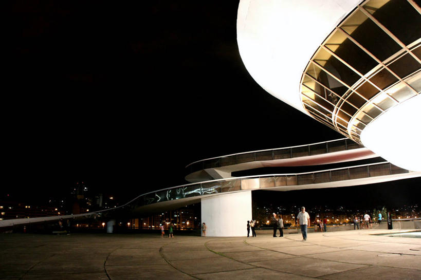 博物馆,横图,室外,夜晚,度假,美景,城市风光,城市,建筑,巴西,景观,历史,娱乐,现代,天空,地标建筑,享受,休闲,景色,南美,放松,摄影,照亮,南美洲,拉丁美洲,美术馆,美洲,里约热内卢,里约热内卢州,巴西联邦共和国,亚美利加洲,南亚美利加洲,尼泰罗伊,彩图