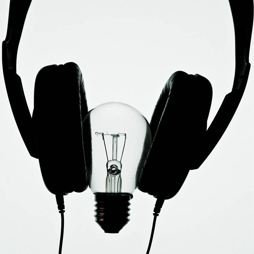 无人,方图,特写,白色背景,西班牙,首都,音乐,耳机,马德里,摄影,电灯泡,想法,彩图,影棚拍摄