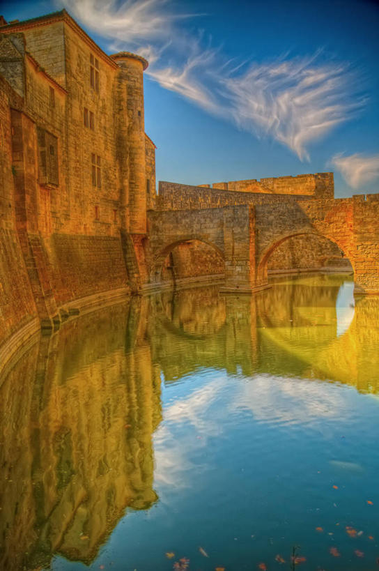 无人,竖图,室外,白天,湖,建筑,法国,对称,云,拱门,历史,天空,摄影,宁静,要塞,艾格莫尔特,彩图