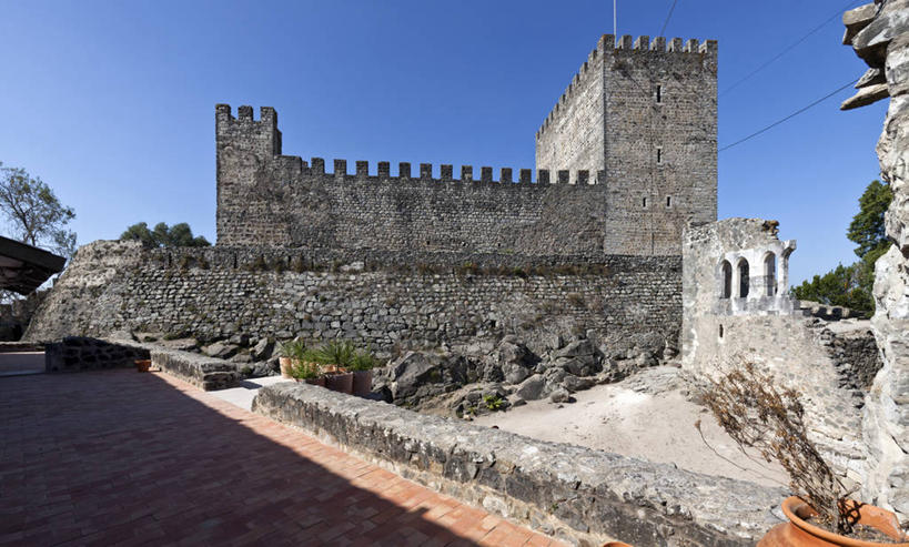 无人,横图,室外,白天,建筑,葡萄牙,城堡,首都,历史,摄影,宁静,要塞,万里无云,彩图,莱里亚