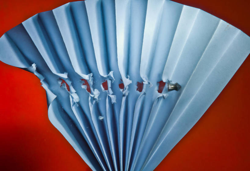 无人,横图,特写,美国,红色背景,扇子,纸,摄影,创造力,加利福尼亚,美术工艺,彩图,影棚拍摄