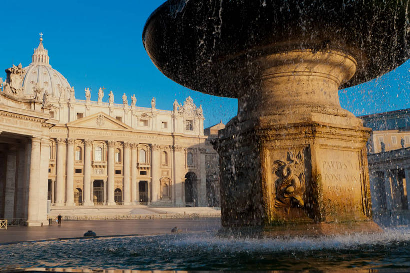 无人,横图,室外,白天,水,城市,建筑,喷泉,意大利,喷,飞溅,首都,历史,摄影,宗教,圆顶建筑,意大利文化,梵蒂冈城,圣彼得广场,万里无云,彩图