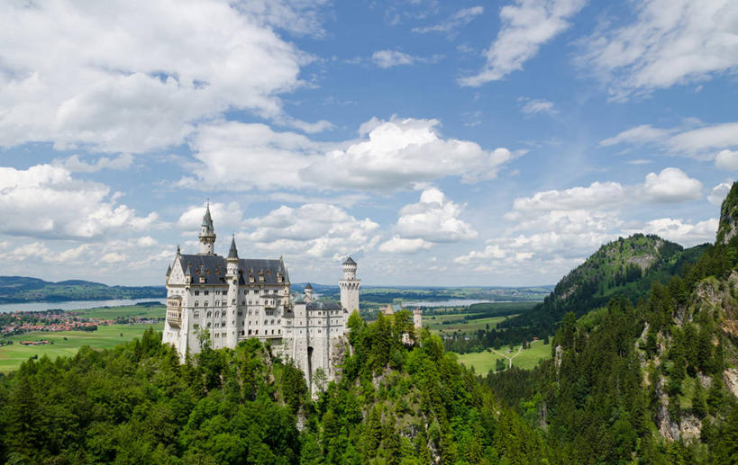 无人,横图,室外,白天,旅游,度假,美景,建筑,德国,城堡,屋顶,景观,云,历史,娱乐,树,天空,自然,享受,休闲,景色,放松,摄影,自然风光,德国文化,新天鹅城堡,巴伐利亚,彩图