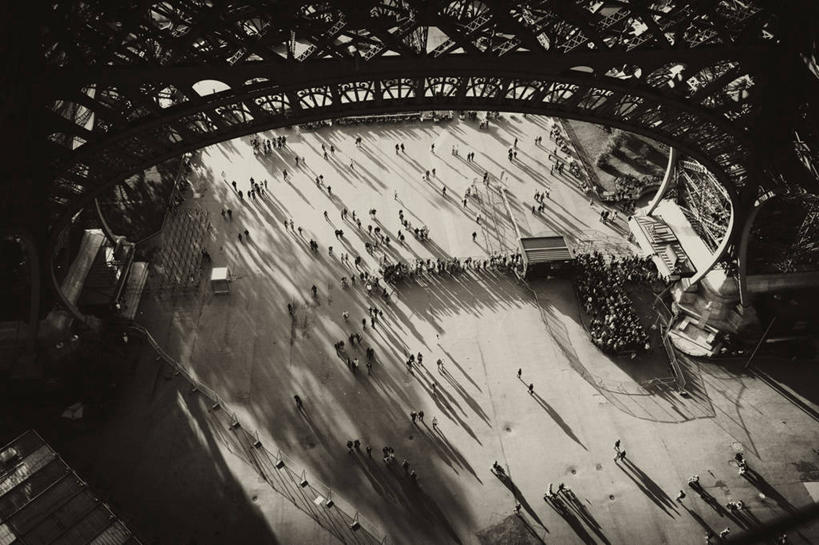 横图,俯视,航拍,黑白,室外,白天,城市,建筑,法国,巴黎,欧洲,艾菲尔铁塔,阴影,弯曲,塔,埃菲尔铁塔,首都,地标建筑,摄影,西欧,鸟瞰,法兰西,巴黎铁塔,法国文化,法兰西共和国,战神广场,法兰西第五共和国,法兰西岛,法兰西岛大区,步行,高角度拍摄,巴黎省,巴黎市