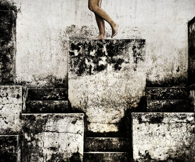 成年人,腿,一个人,横图,室外,白天,建筑,西班牙,仅一个男性,堆积,格拉纳达,台阶,赤脚,人体,摄影,部分,风化,底座,格拉纳达省,肌理,四肢,风蚀,石化,风蚀地貌,岩石层,岩石,步行,彩图