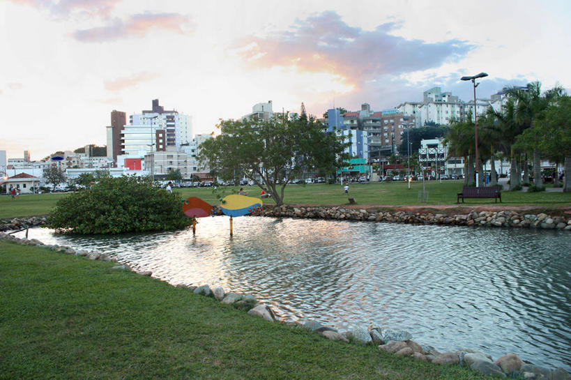 公园,横图,室外,白天,湖,城市,建筑,巴西,反射,首都,树,天空,地标建筑,摄影,住房,彩图