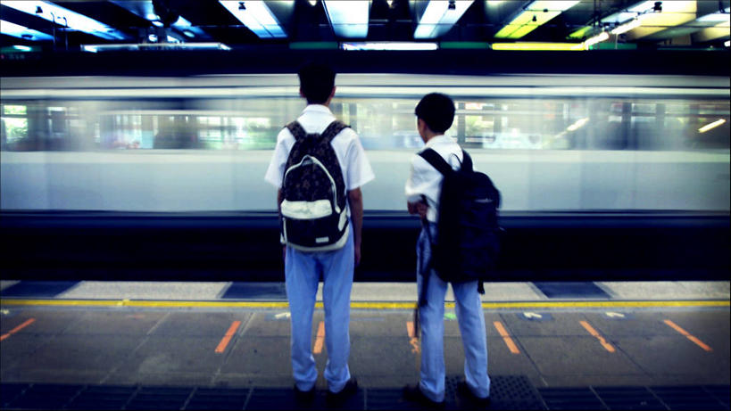 儿童,一个人,两个人,站,横图,室内,运动模糊,纯洁,地铁,香港,仅一个男性,仅一个人,并排,书包,教育,小孩,背着,看,仅一个小孩,校服,可爱,童年,童趣,运输,摄影,照亮,童真,烂漫,无邪,新界,背包客,天真,男孩,男人,男性,孩子,彩图,男生