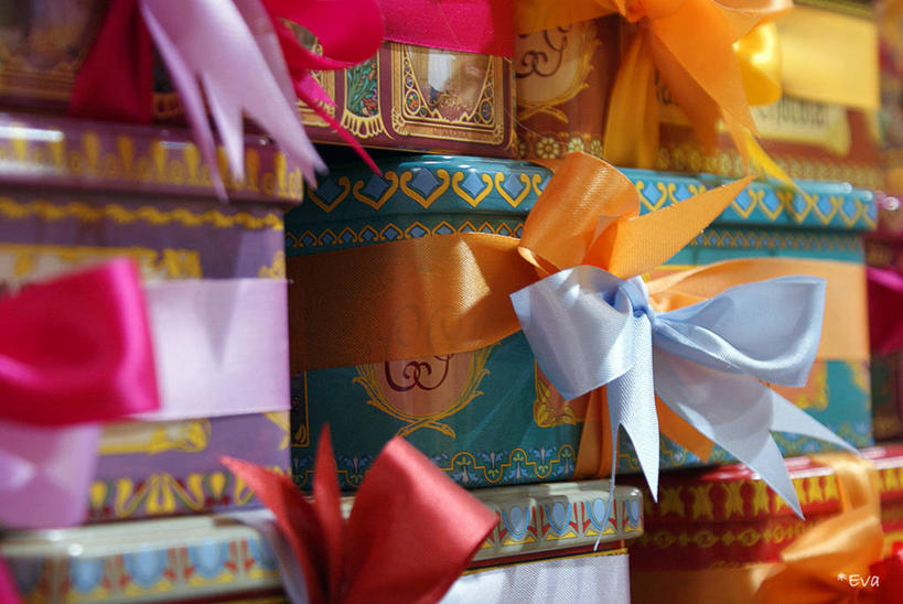 无人,横图,室外,特写,白天,法国,一排,堆叠,庆祝,整齐,缎带,盒子,排列,摄影,多样,队列,选择,卡尔卡松,式样,彩图