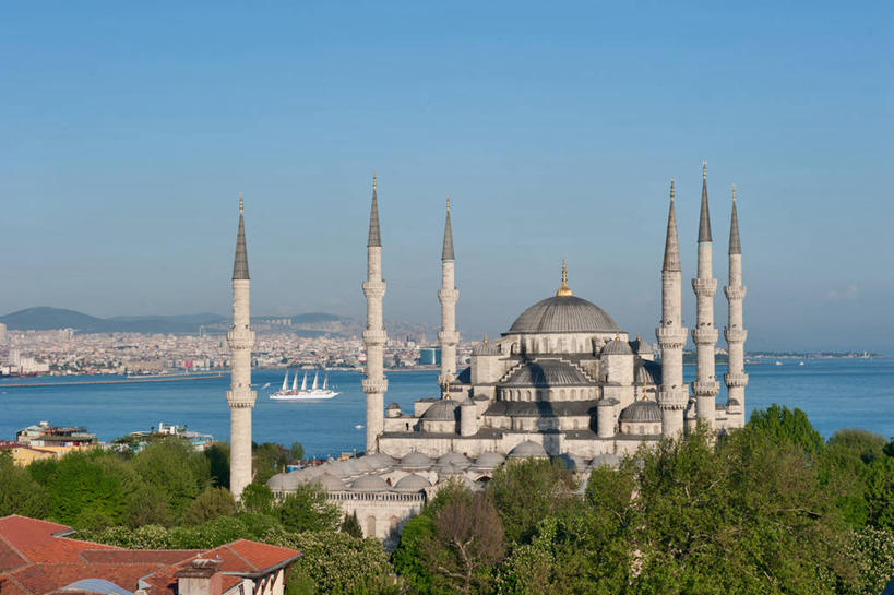 无人,横图,室外,白天,城市,建筑,欧洲,尖顶,树,摄影,宗教,伊斯兰教,圆顶建筑,清真寺,素檀阿梅特区,伊斯坦布尔,万里无云,奥斯曼帝国,蓝色清真寺,苏莱曼尼耶清真寺,彩图