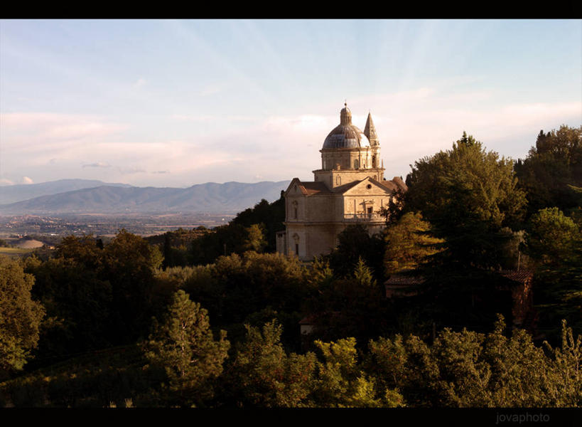 无人,教堂,横图,室外,白天,山,建筑,意大利,草,天空,摄影,宗教,基督教,圆顶建筑,托斯卡纳区,蒙达普西安诺,彩图