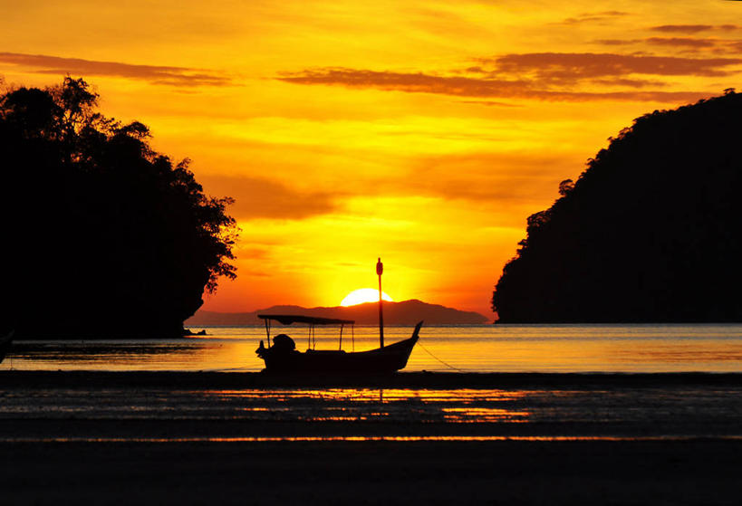 无人,横图,室外,日出,海洋,山,太阳,船,马来西亚,云,树,天空,运输,摄影,剪影,浮罗交怡岛,彩图