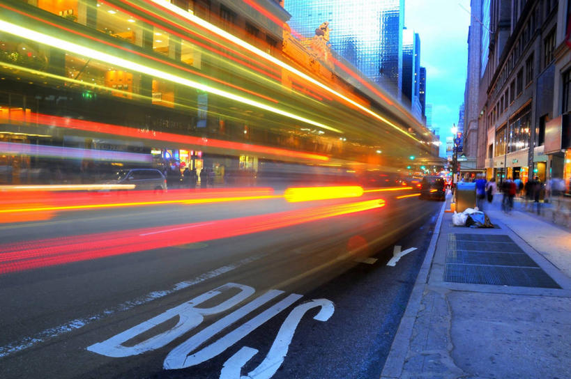 横图,室外,运动模糊,建筑,街道,汽车,纽约,美国,巴士,曼哈顿,黄昏,运输,摄影,英文字母,尾灯,迅速,照亮,越过,彩图