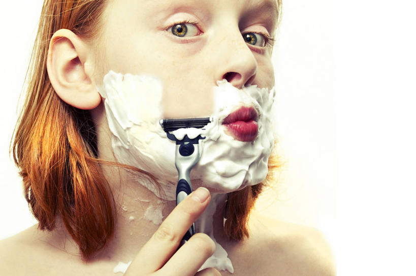 西方人,儿童,脸,头,脸颊,一个人,横图,特写,白色背景,正面,纯洁,爱尔兰,欧洲,欧洲人,仅一个男性,仅一个人,刀片,刀具,首都,肩膀,小孩,刀,仅一个小孩,可爱,童年,童趣,模仿,摄影,剃须膏,美容工具,知识,肖像,剃胡子,想象,剃毛刀,童真,烂漫,无邪,科学实验,天真,男孩,男人,男性,白种人,孩子,头部,长发,脸部,脸蛋,面部,剃刀,彩图,影棚拍摄,耙刀,男生