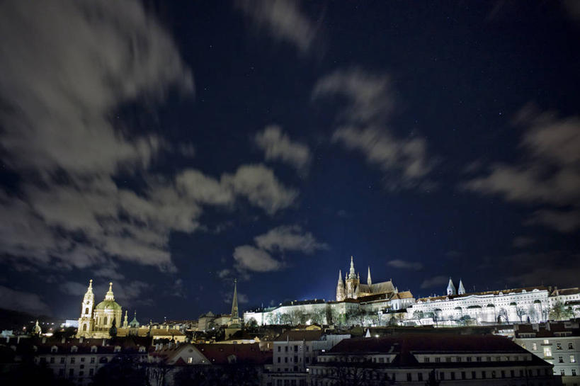 无人,教堂,横图,室外,夜晚,长时间曝光,建筑,城堡,屋顶,云,尖顶,首都,历史,天空,摄影,宗教,基督教,捷克共和国,布拉格,赫拉德卡尼城堡,彩图