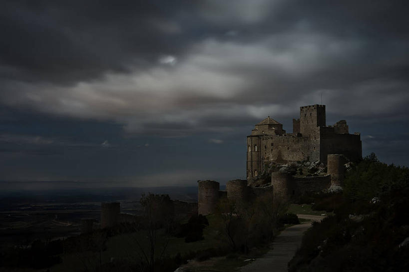 无人,横图,室外,夜晚,建筑,西班牙,城堡,云,历史,废墟,天空,摄影,韦斯卡,彩图