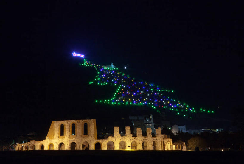无人,横图,室外,夜晚,建筑,意大利,圣诞节,庆祝,圣诞树,历史,树,摄影,照亮,意大利文化,圆形剧场,佩鲁贾,古比奥,彩图